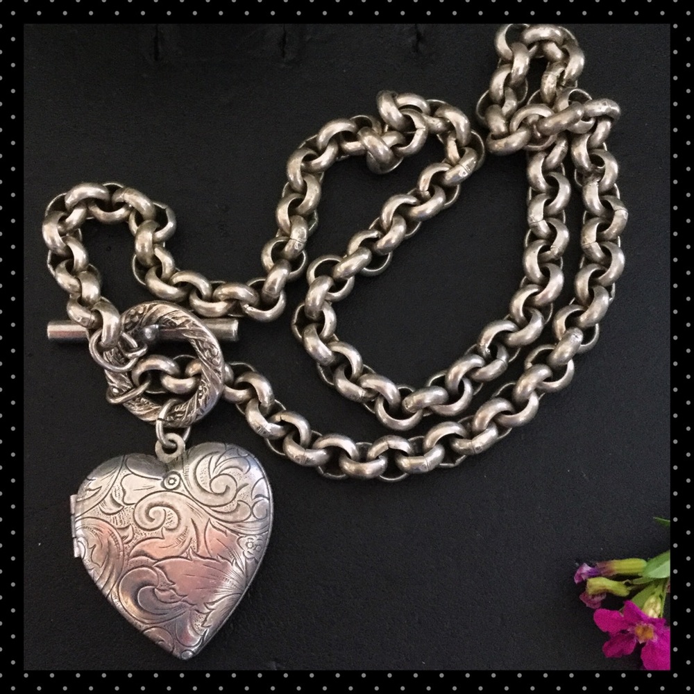 Silver toggle heart locket necklace